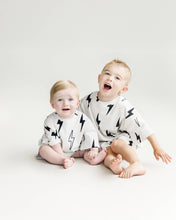 Load image into Gallery viewer, Shorts Set | Sand Bolts