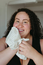 Load image into Gallery viewer, Sea Buckthorn & Tallow Face Oil Cleanser