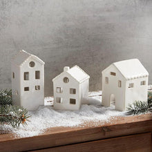 Load image into Gallery viewer, White Houses With Wreathes in Assorted Sizes