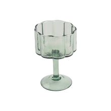 Load image into Gallery viewer, Daisy Wine Glass Green S