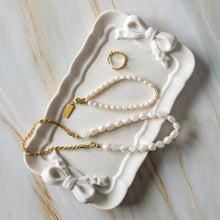 Load image into Gallery viewer, Baroque Style Bow Tray | Coquette Aesthetic Jewelry Tray