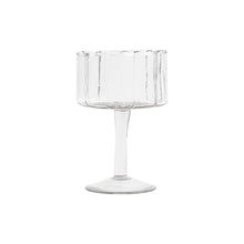 Load image into Gallery viewer, Daisy Wine Glass Clear S