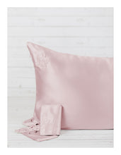 Load image into Gallery viewer, Blush Queen Silk Pillow Case