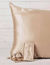 Load image into Gallery viewer, Blush Queen Silk Pillow Case