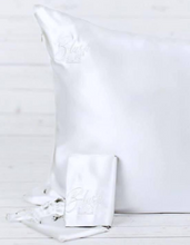 Load image into Gallery viewer, Blush Queen Silk Pillow Case
