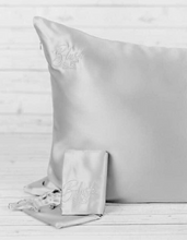 Load image into Gallery viewer, Blush Queen Silk Pillow Case