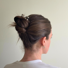 Load image into Gallery viewer, Decorative Bow Metal French Hair Pins
