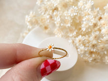 Load image into Gallery viewer, Bloom Ring
