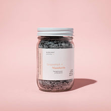 Load image into Gallery viewer, Grapefruit + Mandarin Detoxifying Bath Soak - 4 oz
