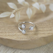Load image into Gallery viewer, Luciana Ring 3 stones
