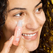 Load image into Gallery viewer, Moisturizing Roll on Eye Serum Roll Model
